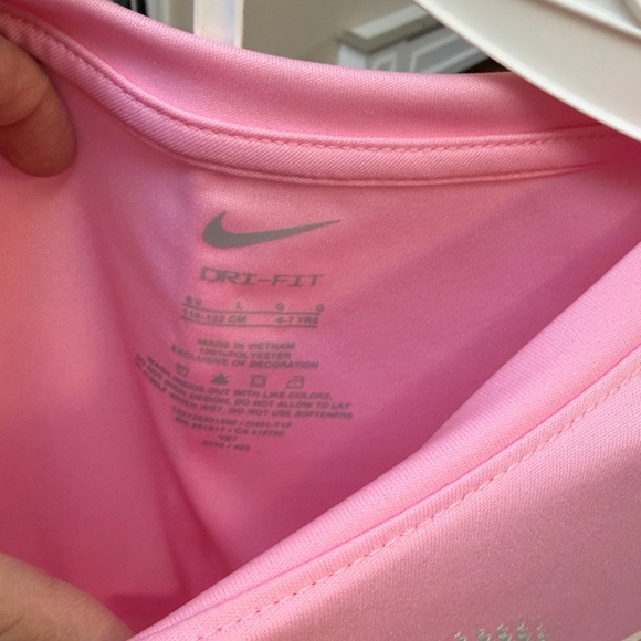 Nike Pink Heart Graphic Tee and Shorts Set Size 6X - Picture 5 of 5